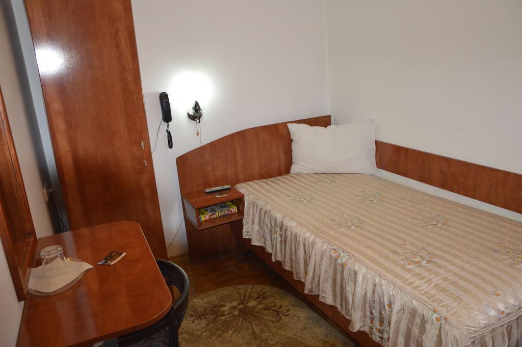 Motel Buti Sighetu Marmaţiei Værelse billede