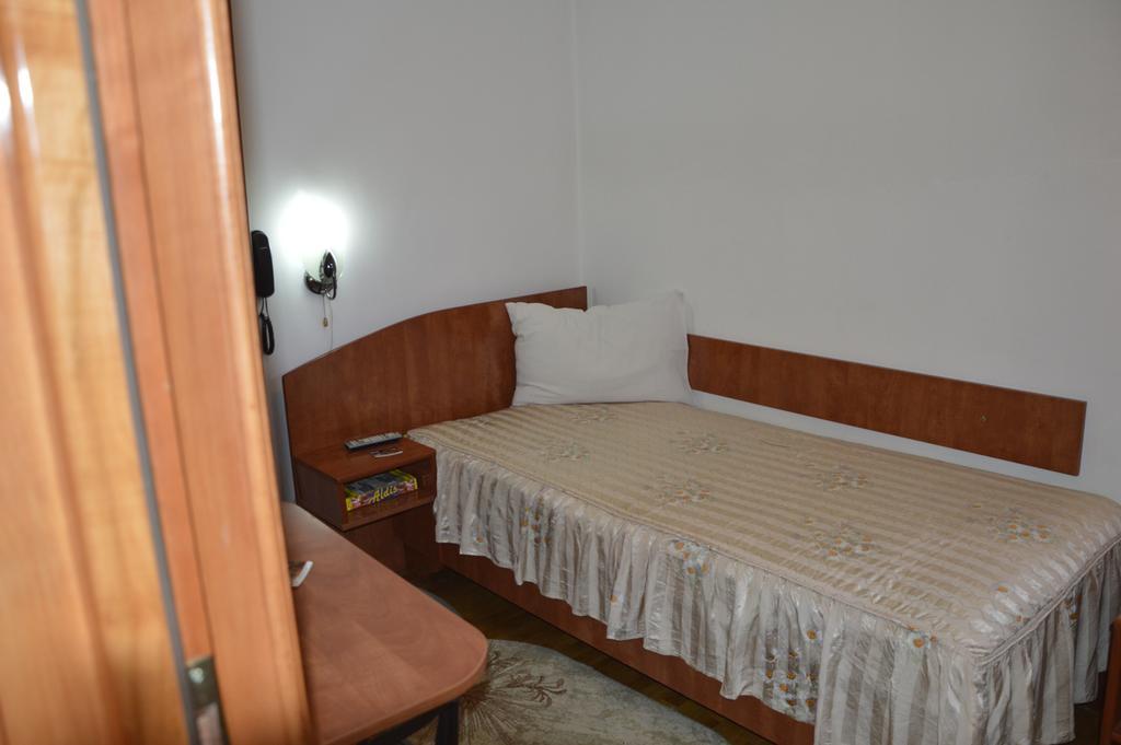 Motel Buti Sighetu Marmaţiei Værelse billede